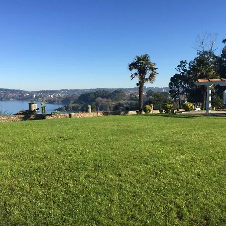 Дом отдыха Chalet Playa De Bastiagueiro *
